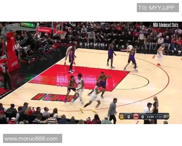 湖人对火箭比赛中篮板争夺战的精彩瞬间与数据分析 湖人对火箭比赛中篮板争夺战的精彩瞬间与数据分析